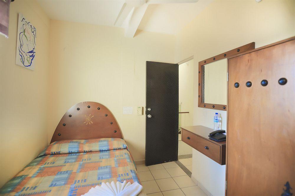 Hotel Mocali à Puerto Vallarta Extérieur photo