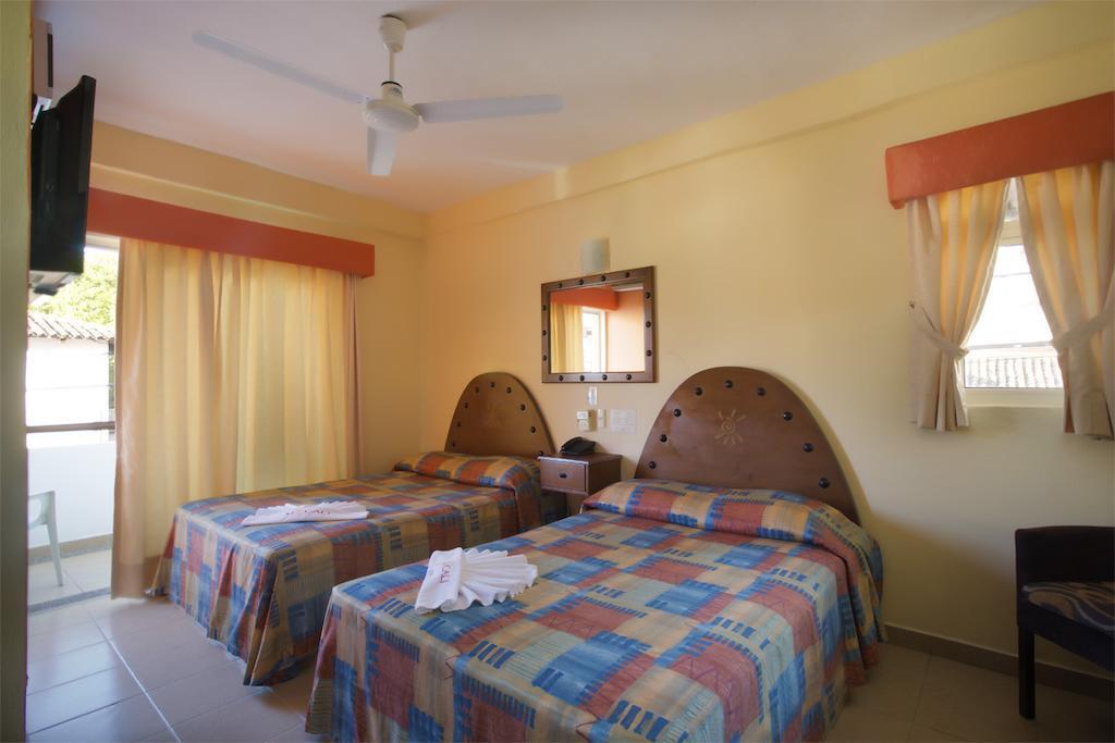 Hotel Mocali à Puerto Vallarta Extérieur photo